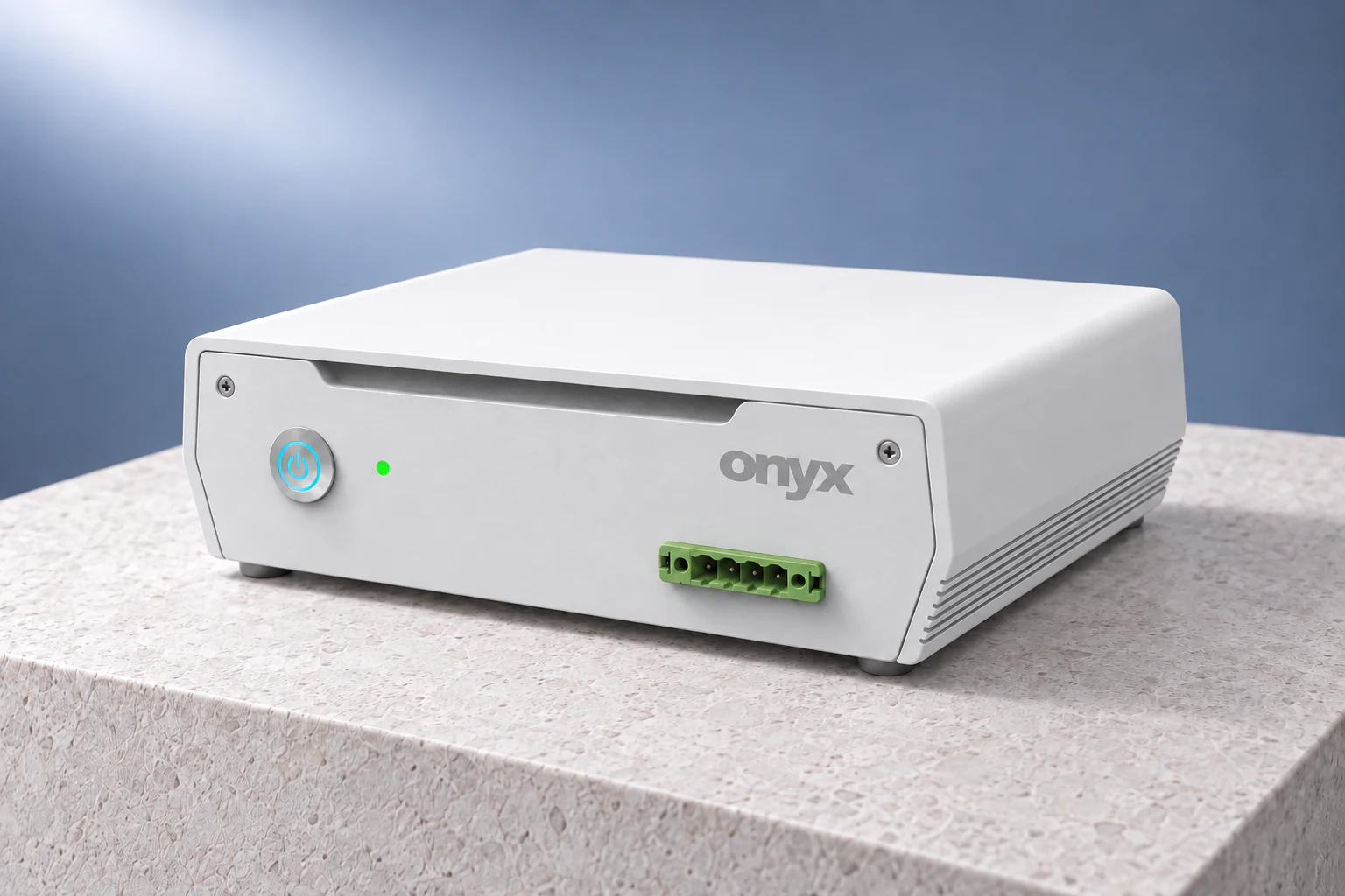 ONYX MEDPC-7300, vue de face en studio.